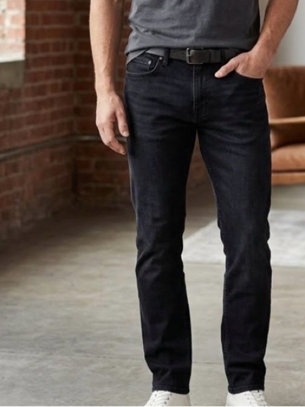 💙 Slim Fit Black Jeans - Size 32